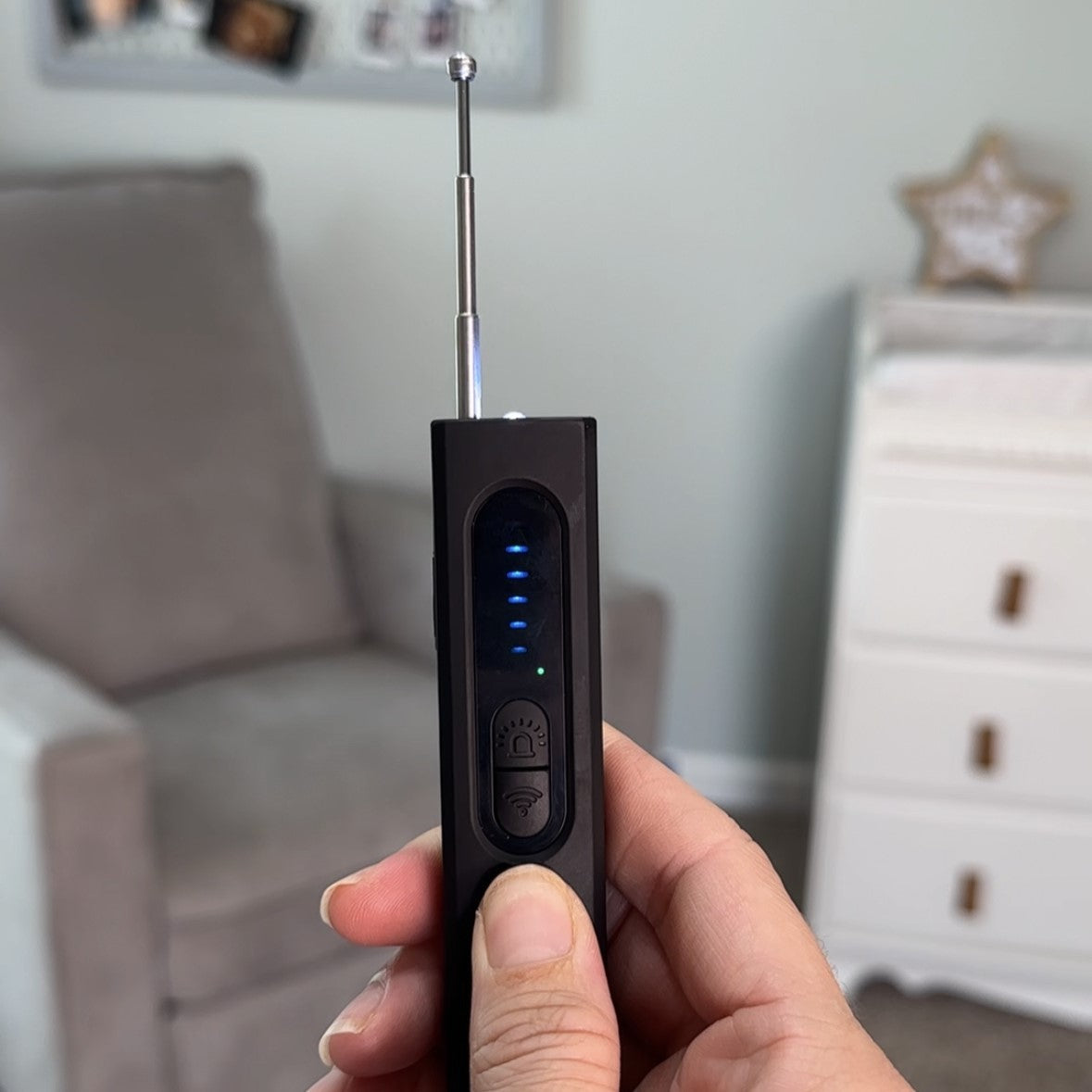 Hidden Camera Detector (MilitaryGrade, with Built-In RF And GPsTracking Detection)
